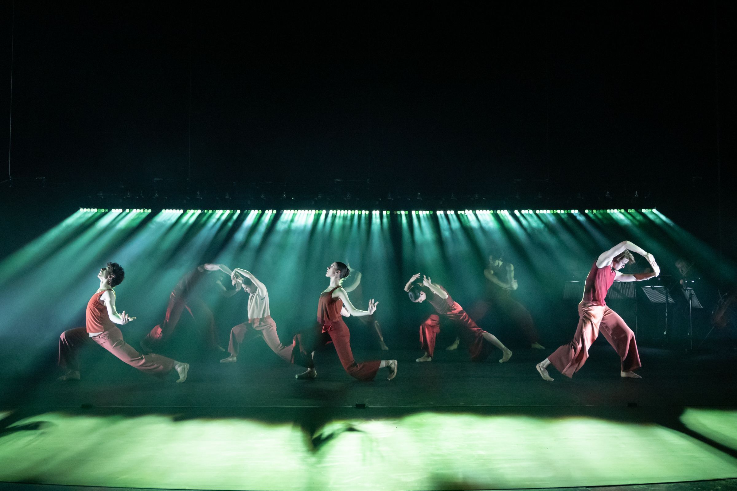 McNicol Ballet Collective in Andrew McNicol's <i>Liquid Life</i> &copy; Photography by ASH
