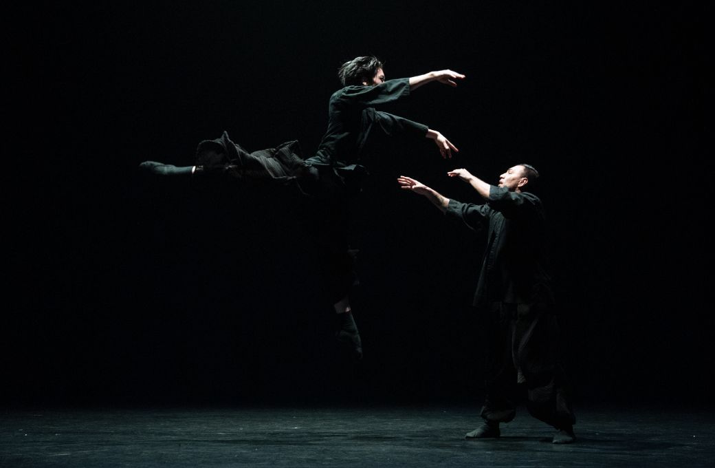 Dutch National Ballet in Lars de Vos’ <i>Burden</i> &copy; Andrej Uspenski