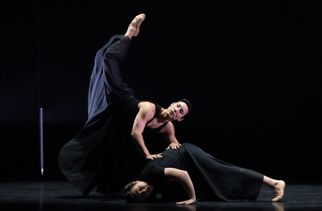 Northern Ballet in George Liang's <i>Sky Above, Voices Within</i> © Andrej Uspenski