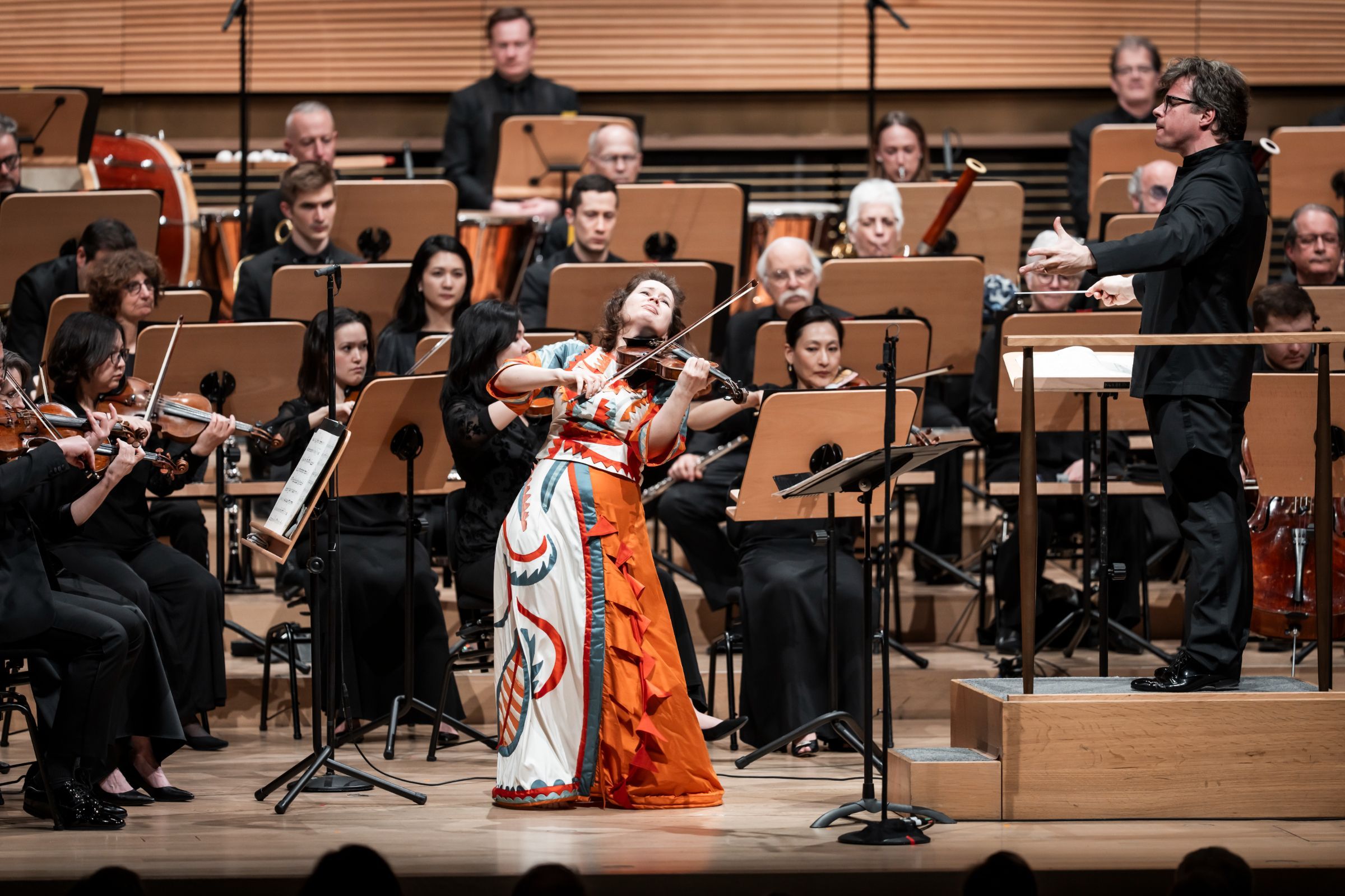 Patricia Kopatchinskaja and the New York Philharmonic &copy; Chris Lee