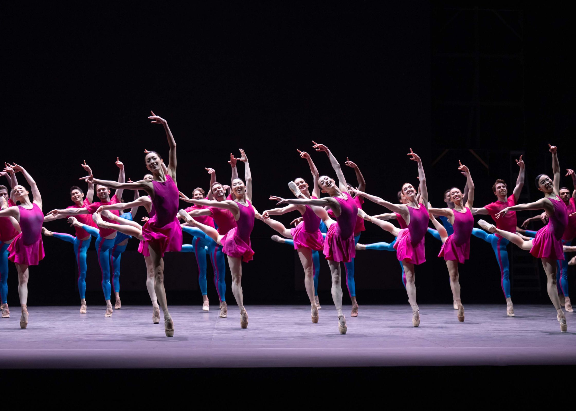 English National Ballet in William Forsythe's <i>Playlist (EP)</i> &copy; Photography by ASH