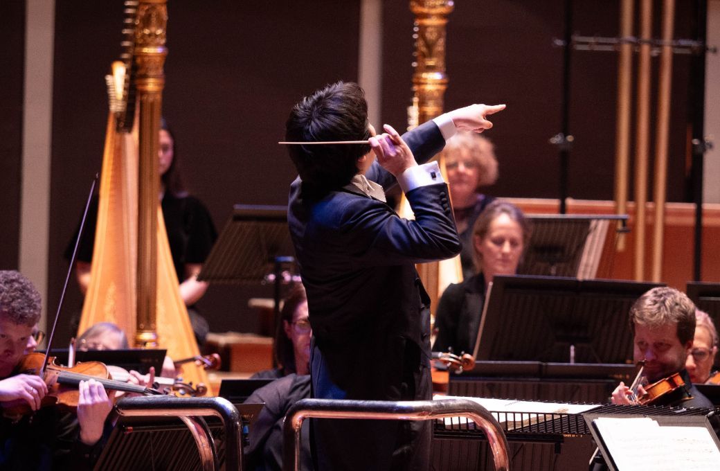 Kazuki Yamada conducts the CBSO © Jonathan Ferro