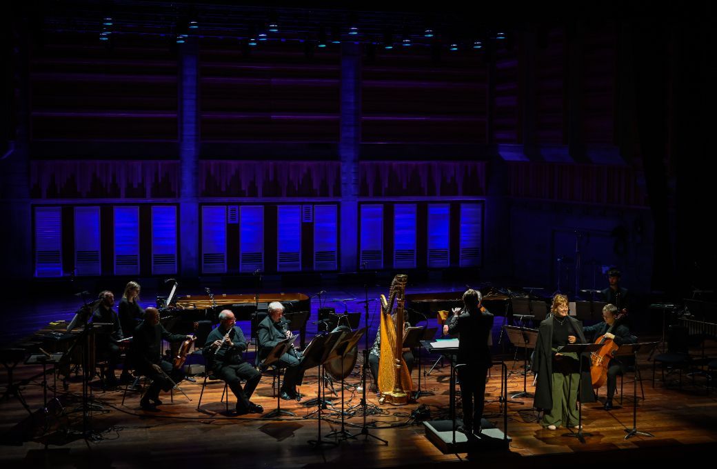 Lotte Betts-Dean and the London Sinfonietta &copy; Monika S Jakubowska