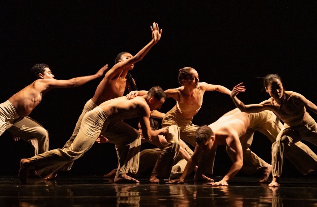 Martha Graham Dance Company in Baye &amp; Asa's <i>Cortege</i> &copy; Steven Pisano