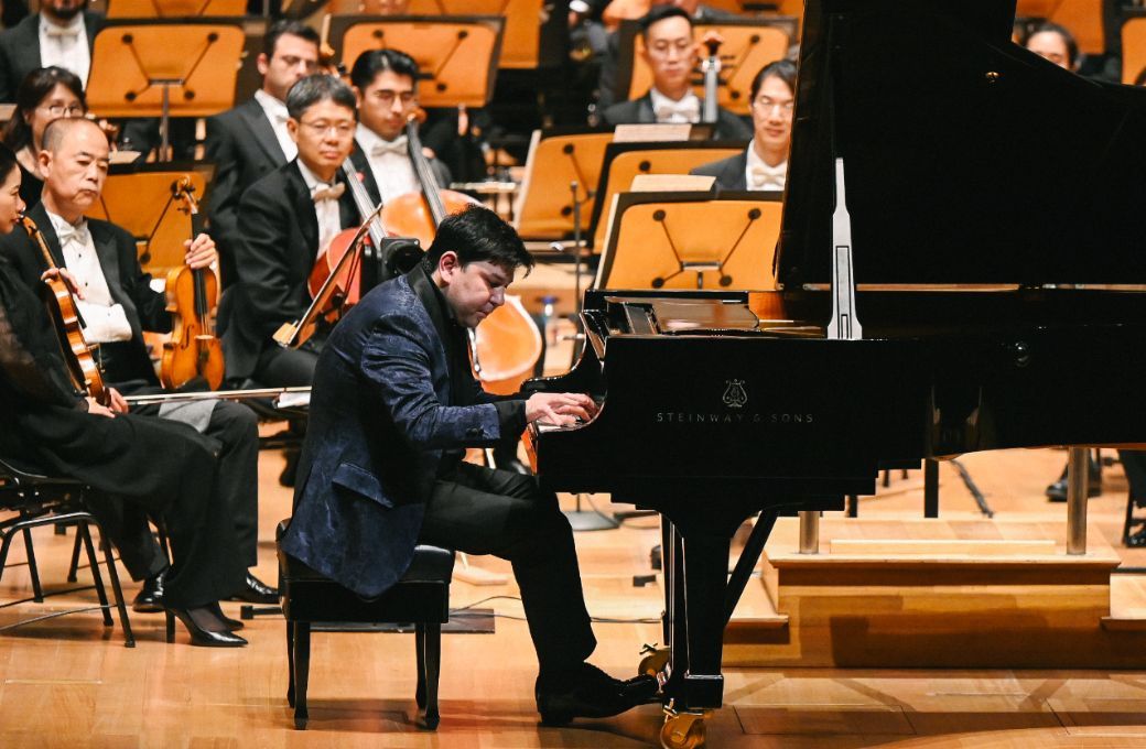 Behzod Abduraimov and the Singapore Symphony Orchestra © Clive Choo | Singapore Symphony Orchestra