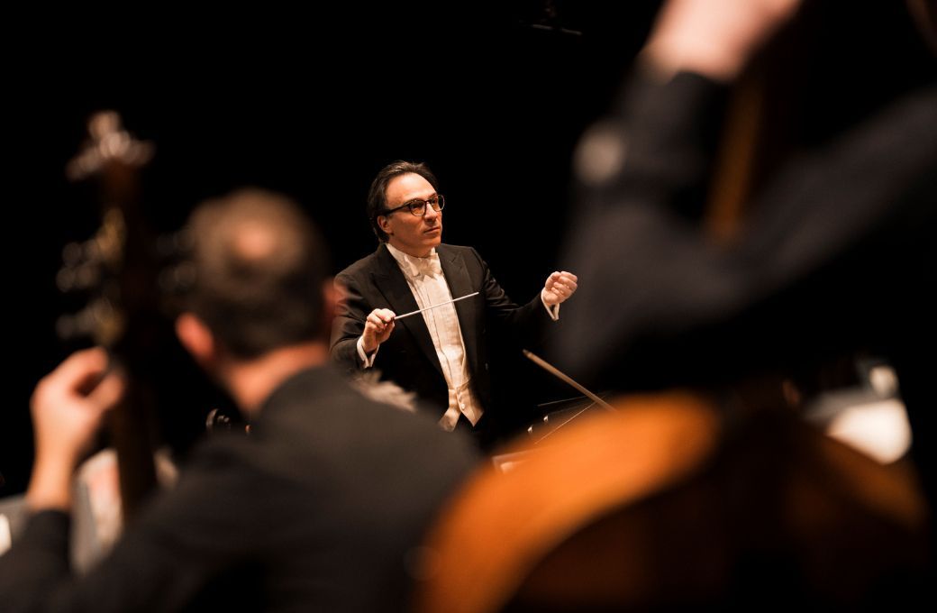 Umberto Clerici conducts the New Zealand Symphony Orchestra © Jacob Pietras | NZSO