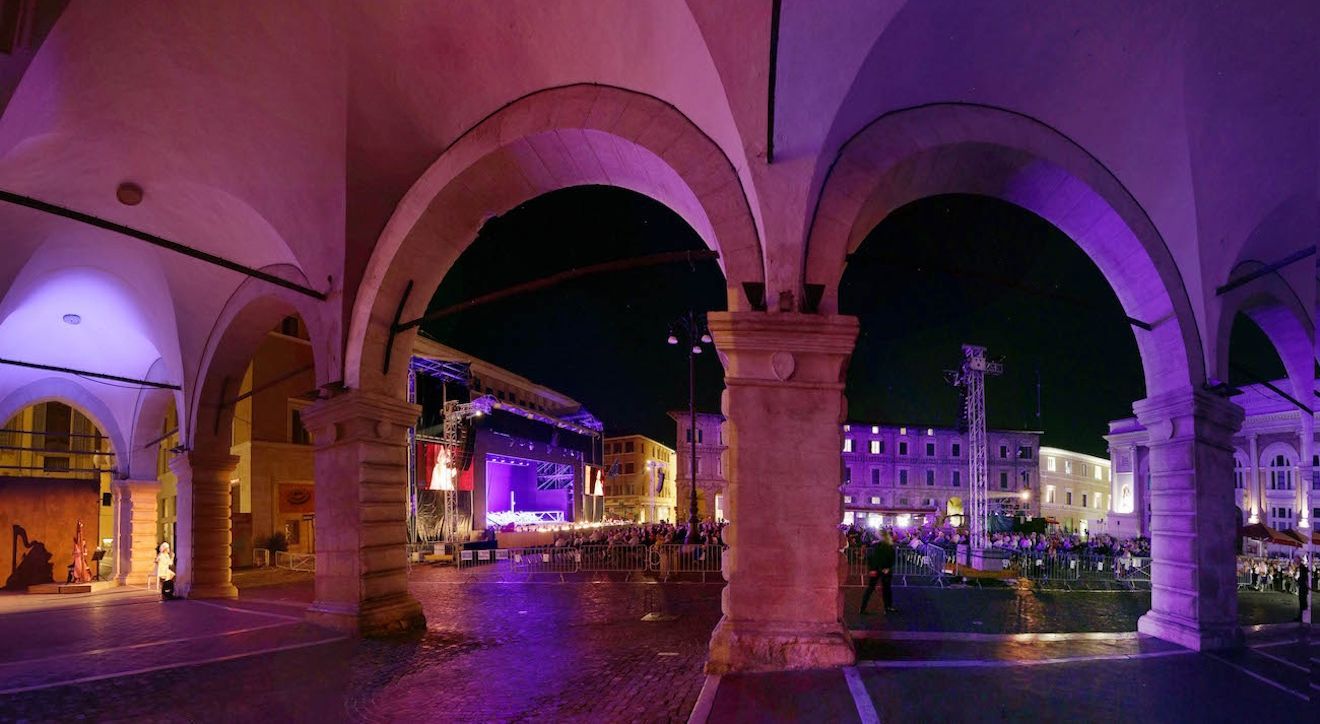 Piazza del Popolo © Rossini Opera Festival