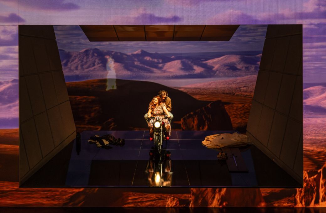 Lena Kutzner (Isolde) und Marco Jentzsch (Tristan) &copy; Christina Iberl
