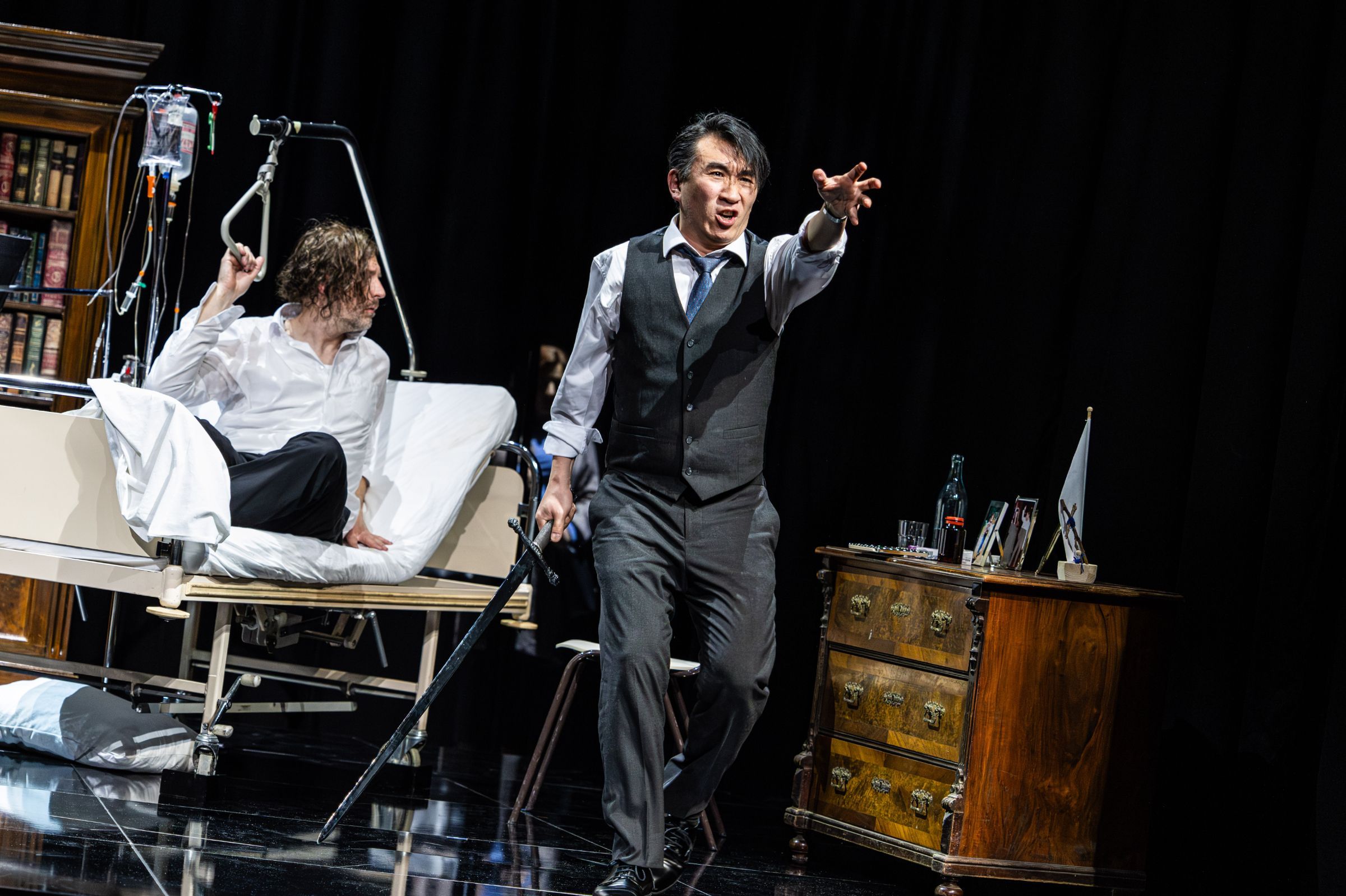 Marco Jentzsch (Tristan) und Shin Taniguchi (Kurwenal) &copy; Christina Iberl
