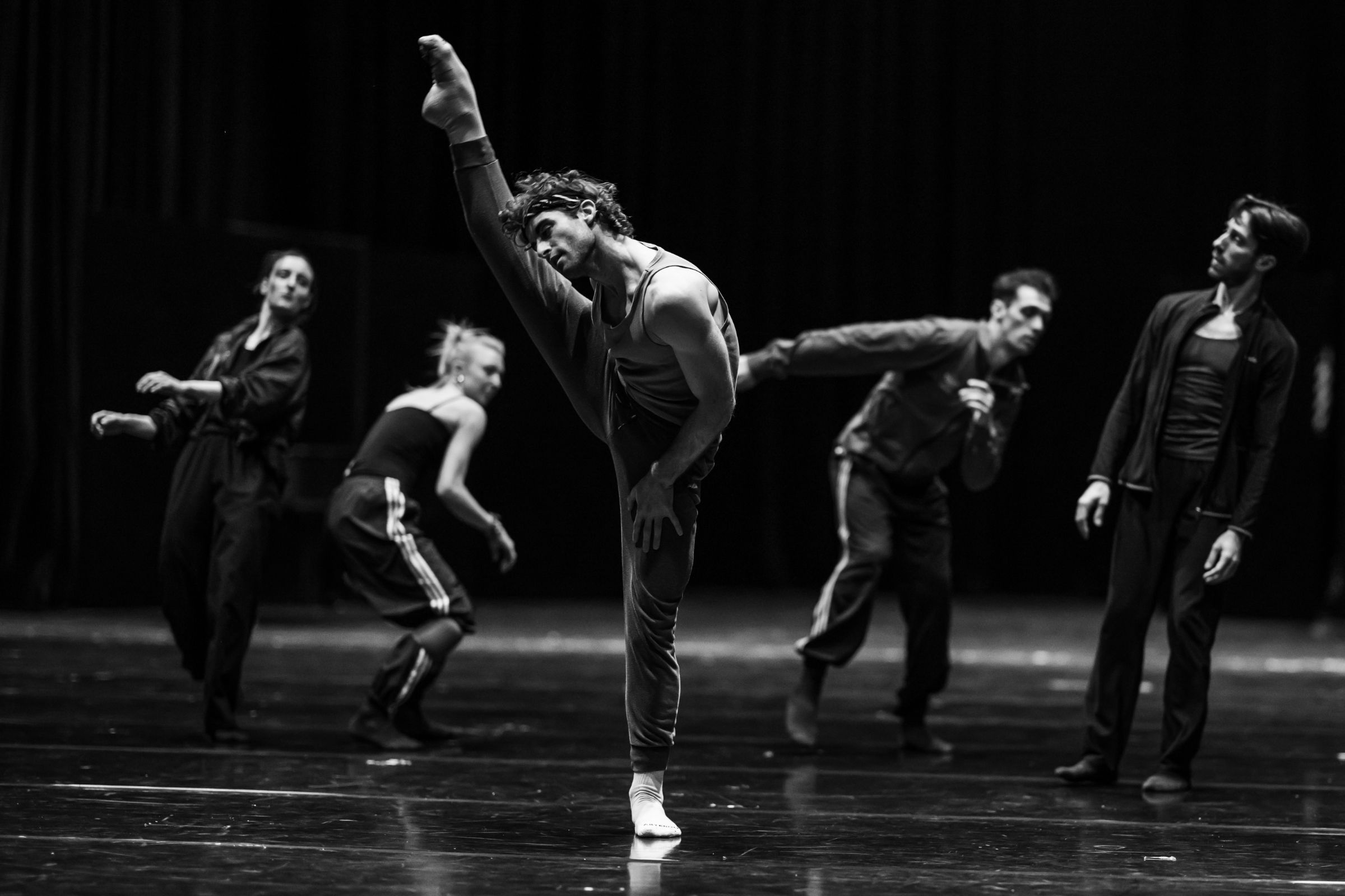 Czech National Ballet in rehearsal &copy; Serghei Gherciu