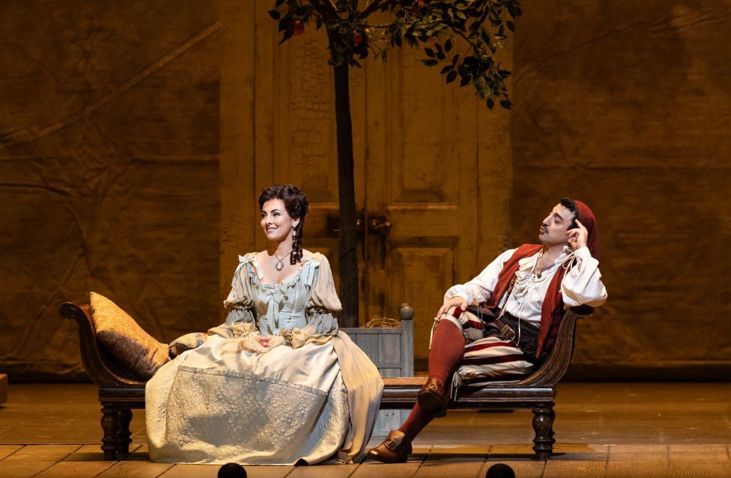 Isabel Leonard (Rosina) and Davide Luciano (Figaro) &copy; Marty Sohl | Met Opera