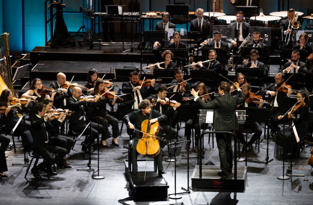 Edgar Moreau performs with Tomàs Grau and the Franz Schubert Filharmonia © InClassica