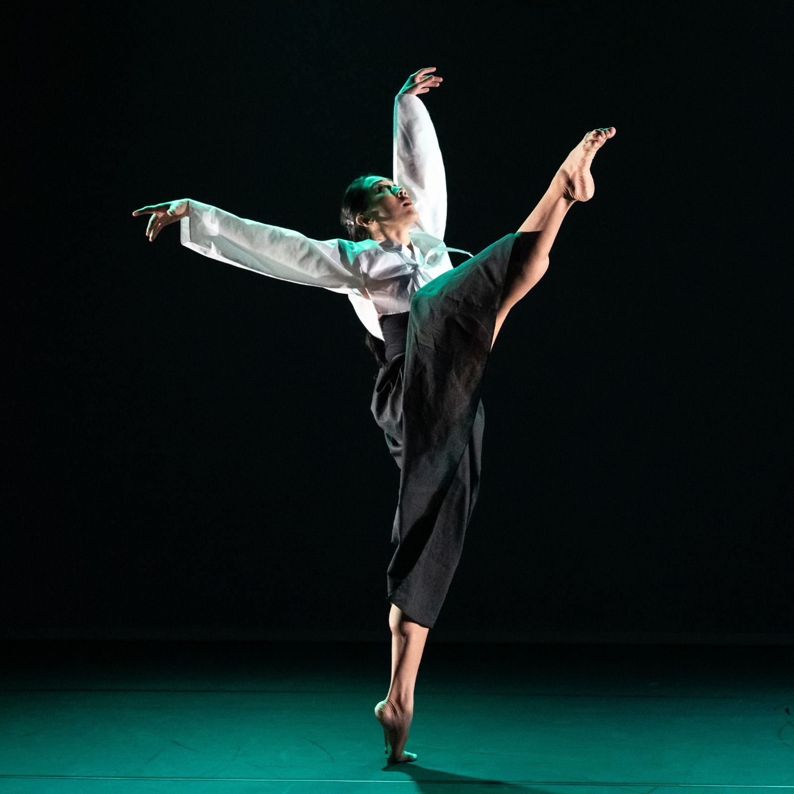 Tiffany Mangulabnan in Seyong Kim's <i>Moon Reflected in East Sea</i> © Steven Pisano