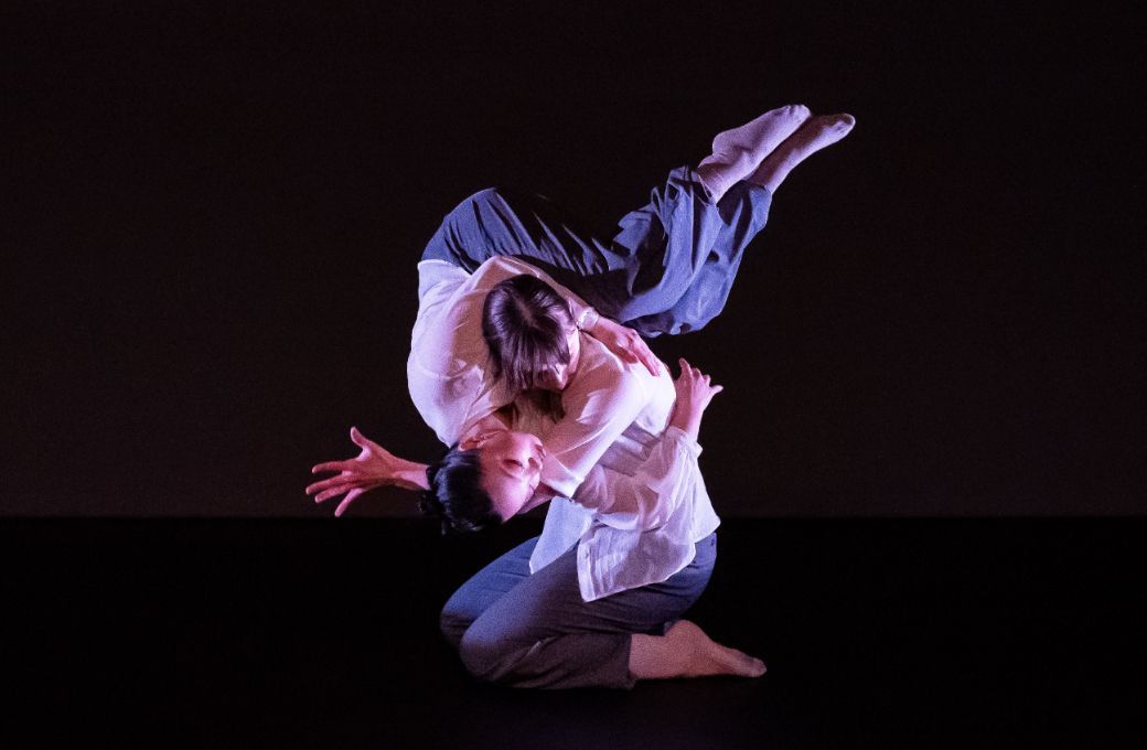 Emily Aslin and Maya Lam in Aslin's <i>Dint</i> © Steven Pisano