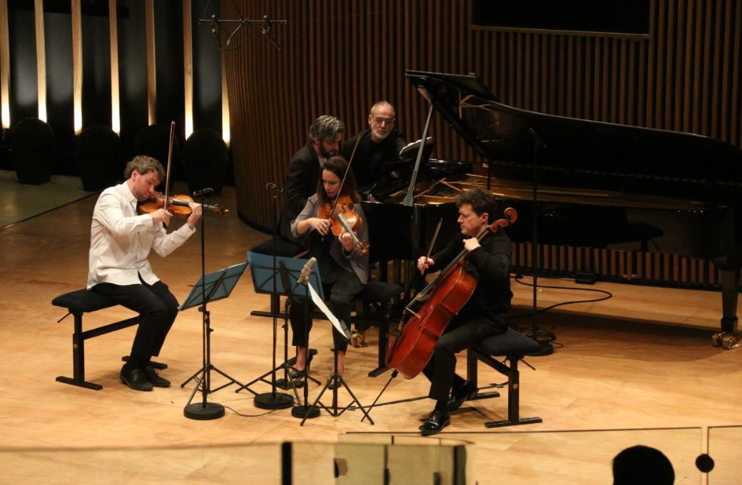Pierre et Théo Fouchenneret, Lise Berthaud et François Salque © Claude Doaré