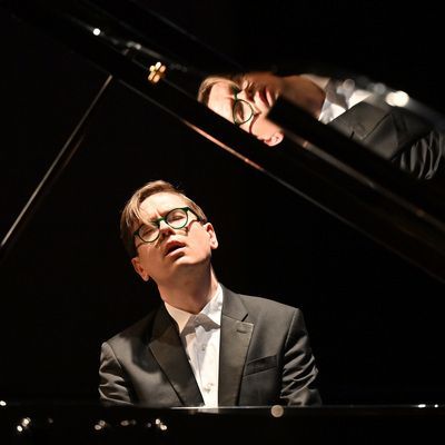 Víkingur Ólafsson celebrates Kurtág at 100