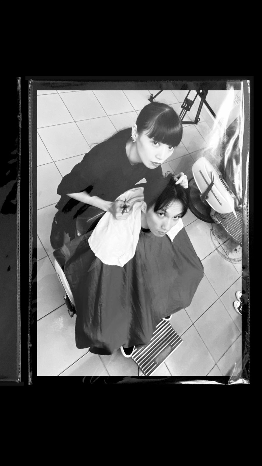 A still from <i>JAI-MEI Barber Shop</i> by Tsai Hsi Hung © Tsai Hsi Hung