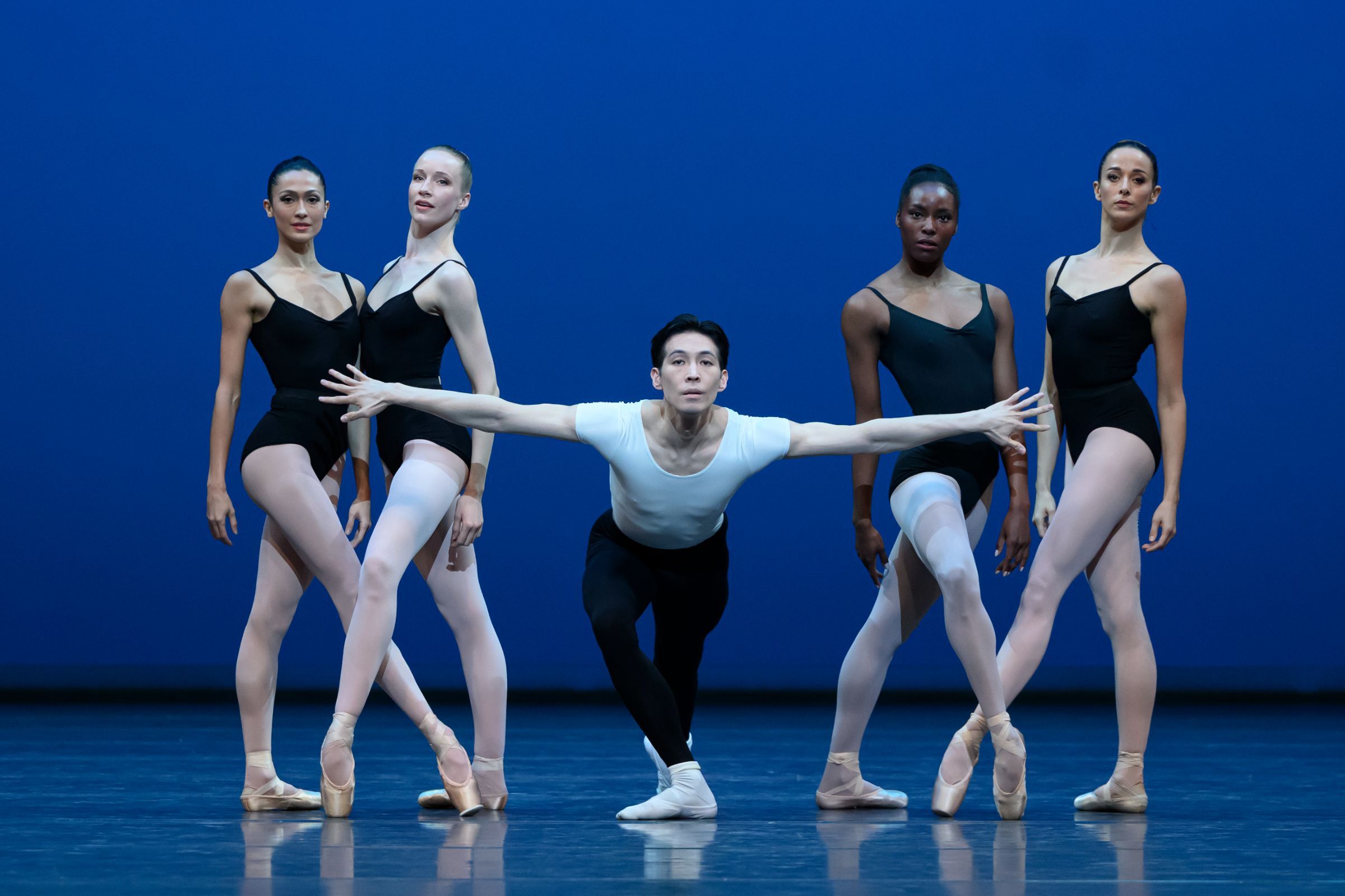 Jaeyong An and Les Ballets de Monte-Carlo in Balanchine's <i>The Four Temperaments</i> &copy; Alice Blangero