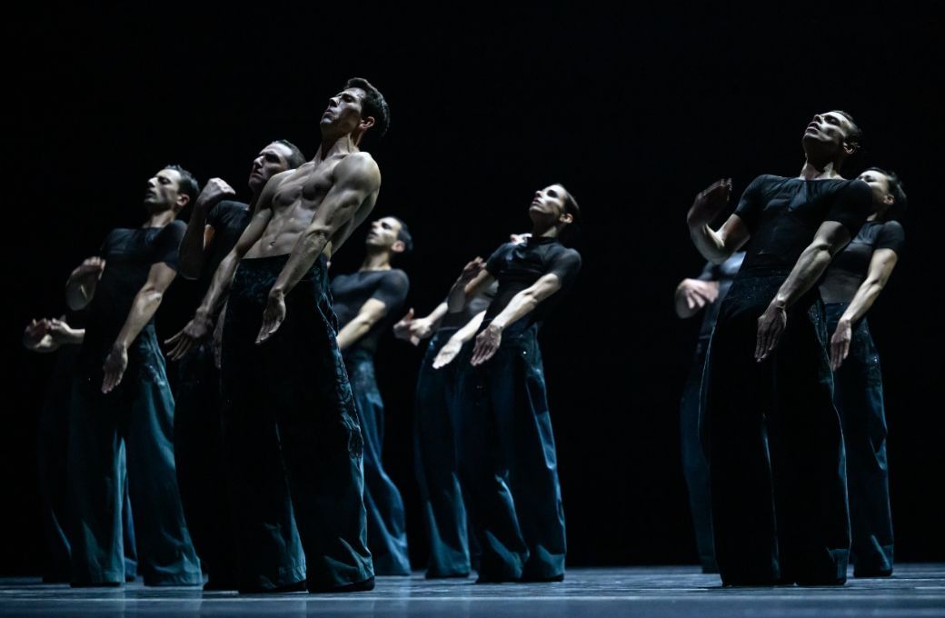 Les Ballets de Monte-Carlo in Goecke's <i>La Nuit transfigur&eacute;e</i> &copy; Alice Blangero