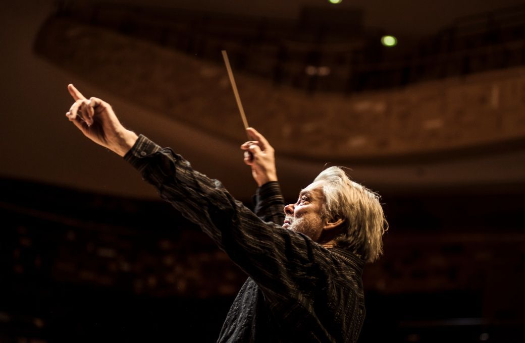 Jukka-Pekka Saraste en répétition avec l'Orchestre de Paris © Mathias Benguigui