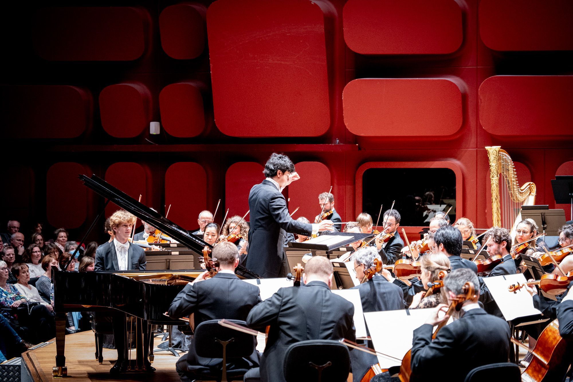 Jan Lisiecki, Aziz Shokhakimov and the Orchestre Philharmonique de Strasbourg &copy; Orchestre Philharmonique de Strasbourg