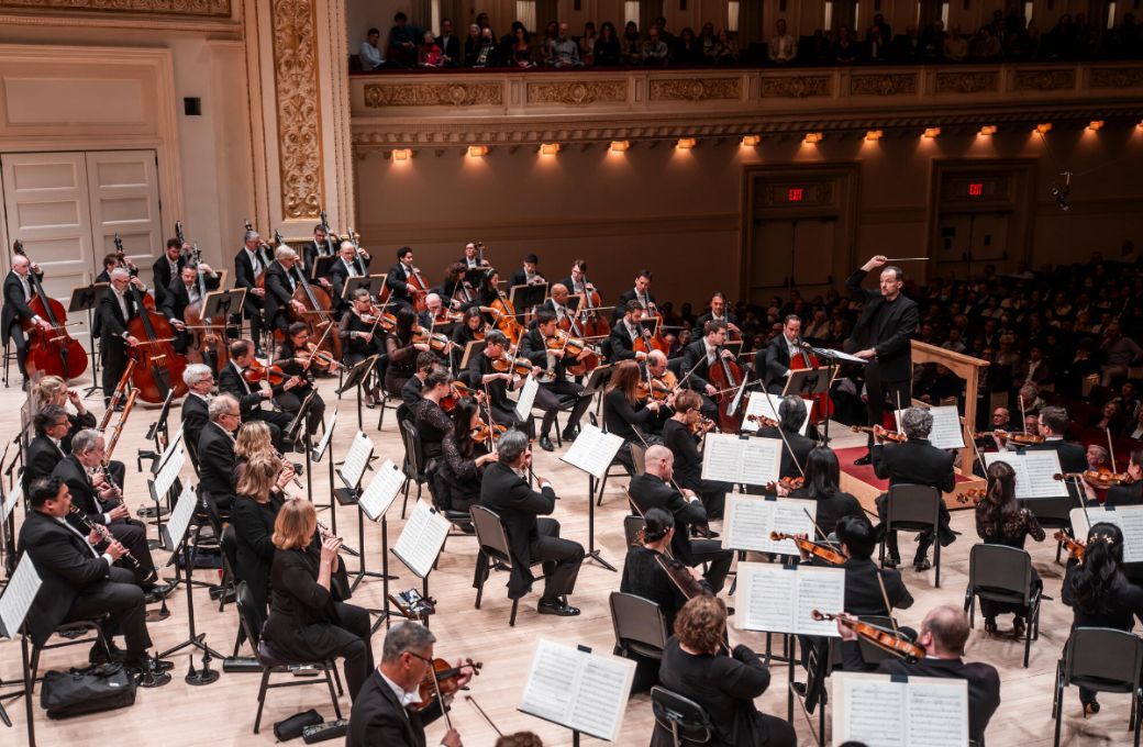 Andris Nelsons conducts the Boston Symphony in Carnegie Hall © Chris Lee