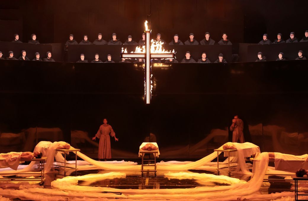 <i>Il nome della rosa</i> (The Name of the Rose) © Teatro alla Scala | Brescia e Amisano