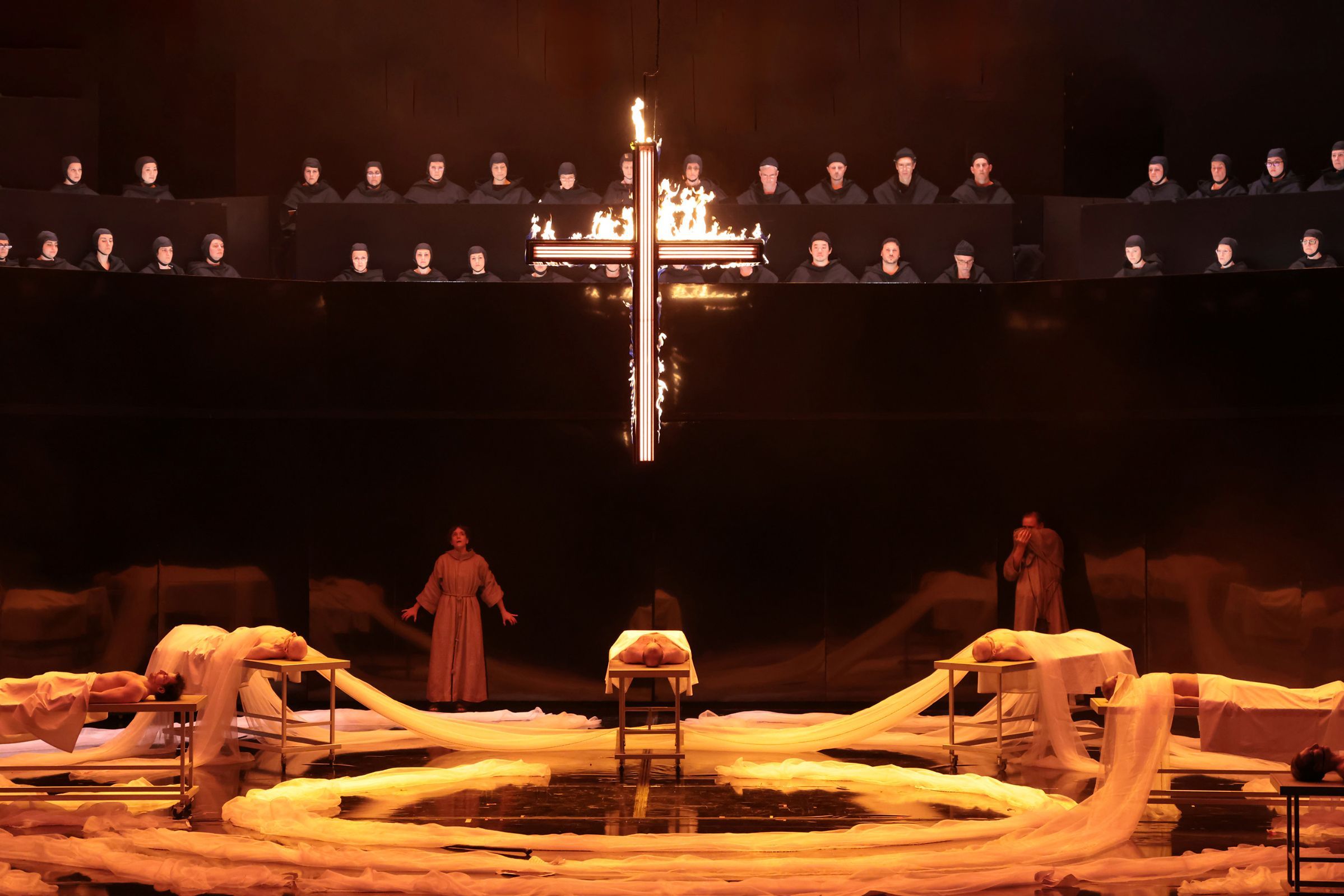 <i>Il nome della rosa</i> (The Name of the Rose) © Teatro alla Scala | Brescia e Amisano