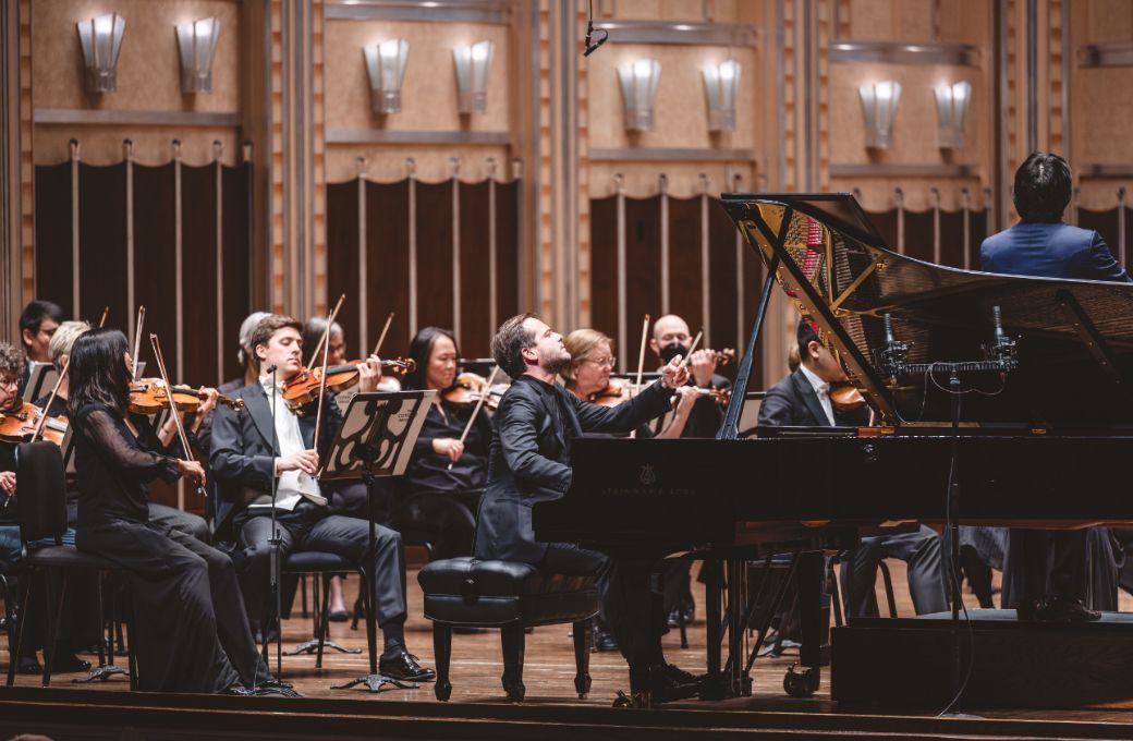Francesco Piemontesi and The Cleveland Orchestra &copy; Scott Esterly, courtesy of The Cleveland Orchestra