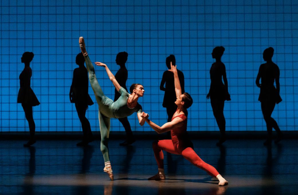 Ashley Hod and Aar&oacute;n Sanz in Jerome Robbins' <i>Glass Pieces</i> &copy; Erin Baiano
