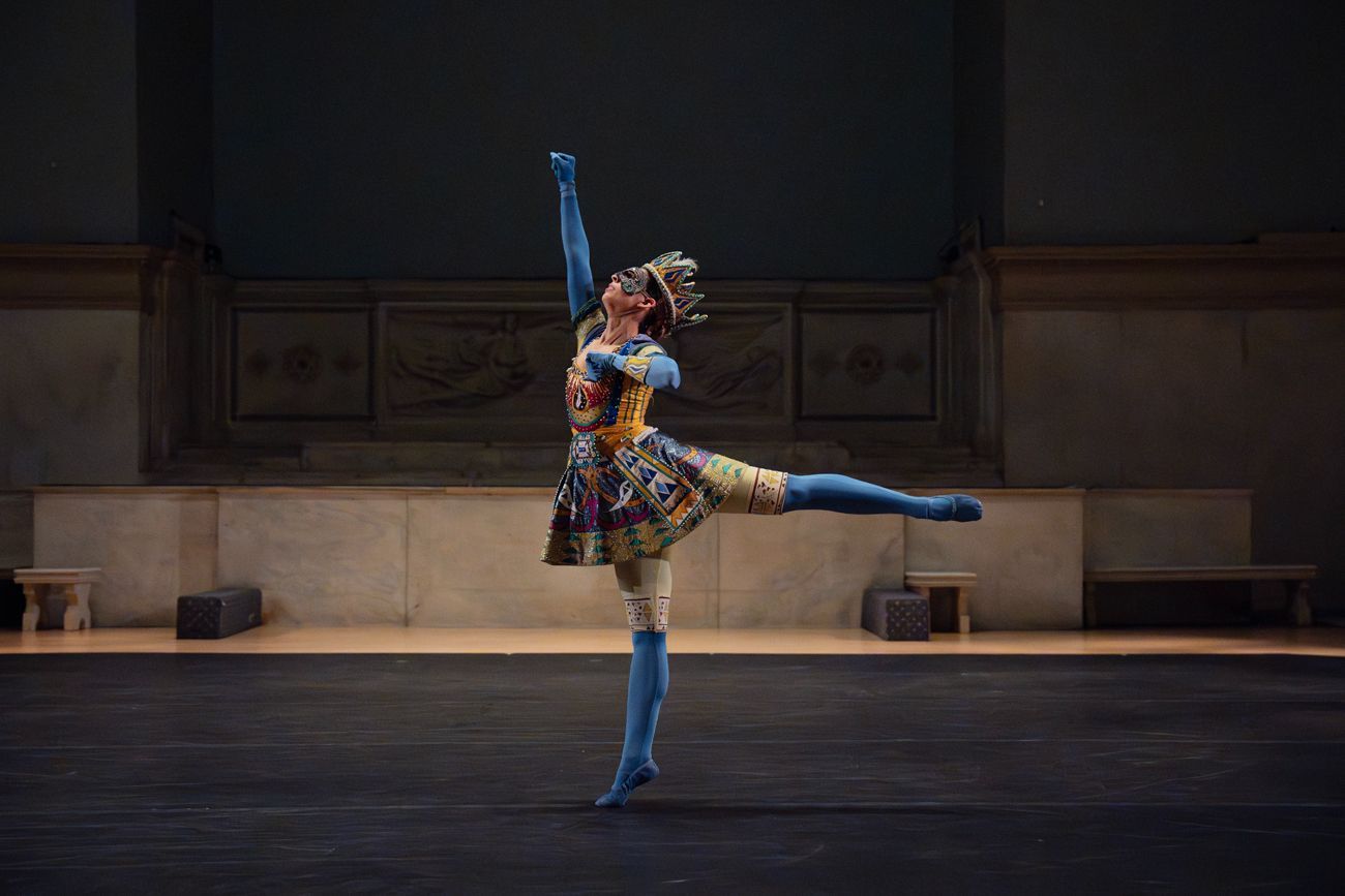 Giulia Faria in <i>An Eccentric Beauty, Revisited</i> &copy; Hisae Aihara