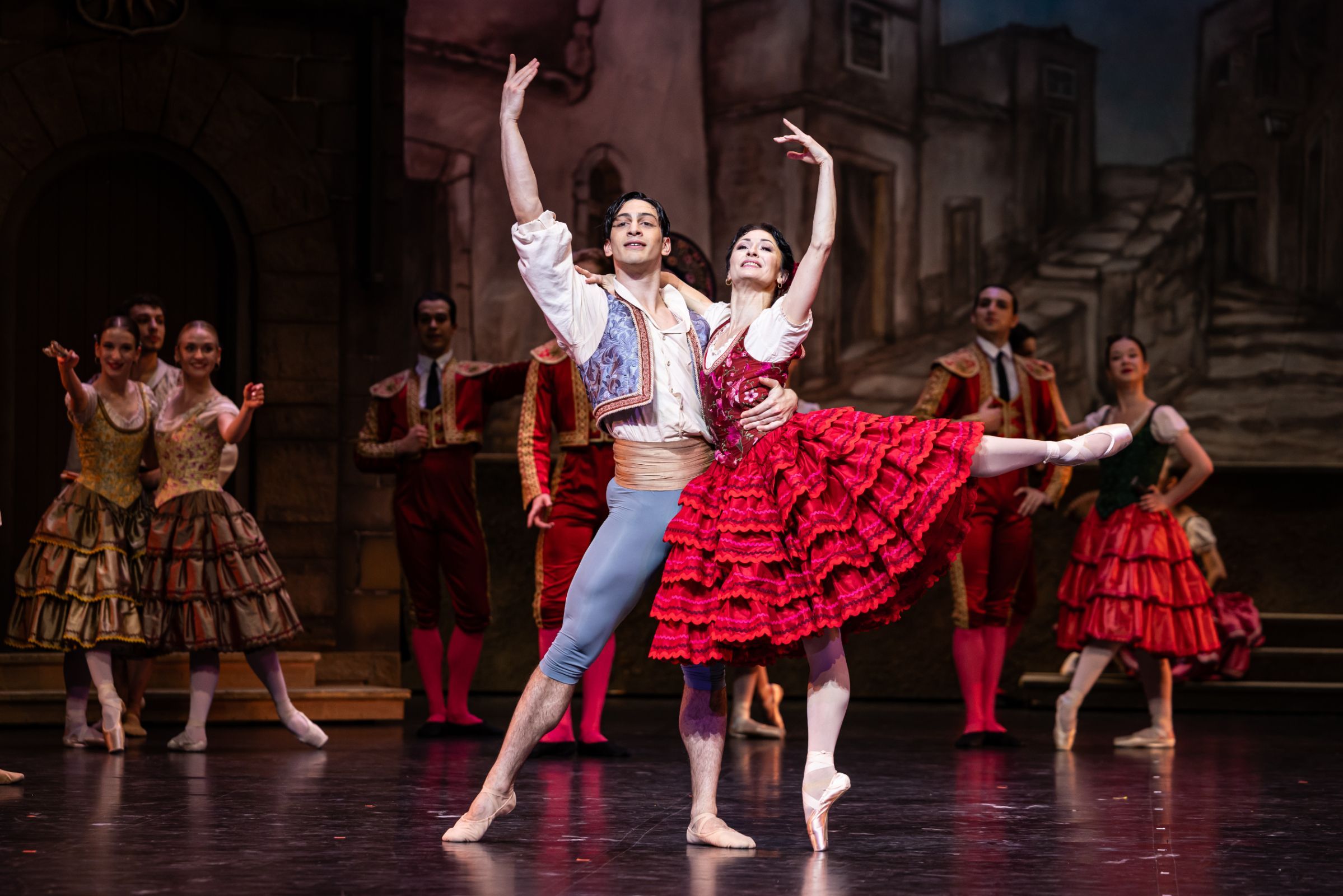 Giorgi Potskhishvili as Basilio and Anna Tsygankova as Kitri in José Carlos Martínez' <i>Don Quixote</i> © Pavel Hejný