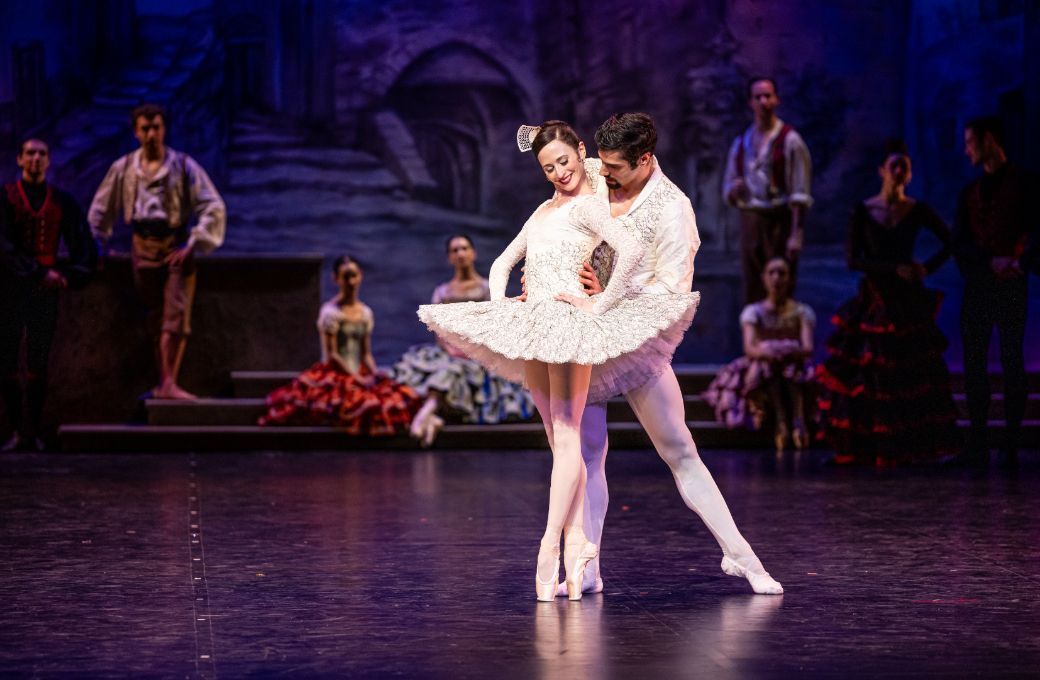 Chanell Cabrera as Kitri and Adrian Sánchez as Basilio in <i>Don Quixote</i> © Pavel Hejný