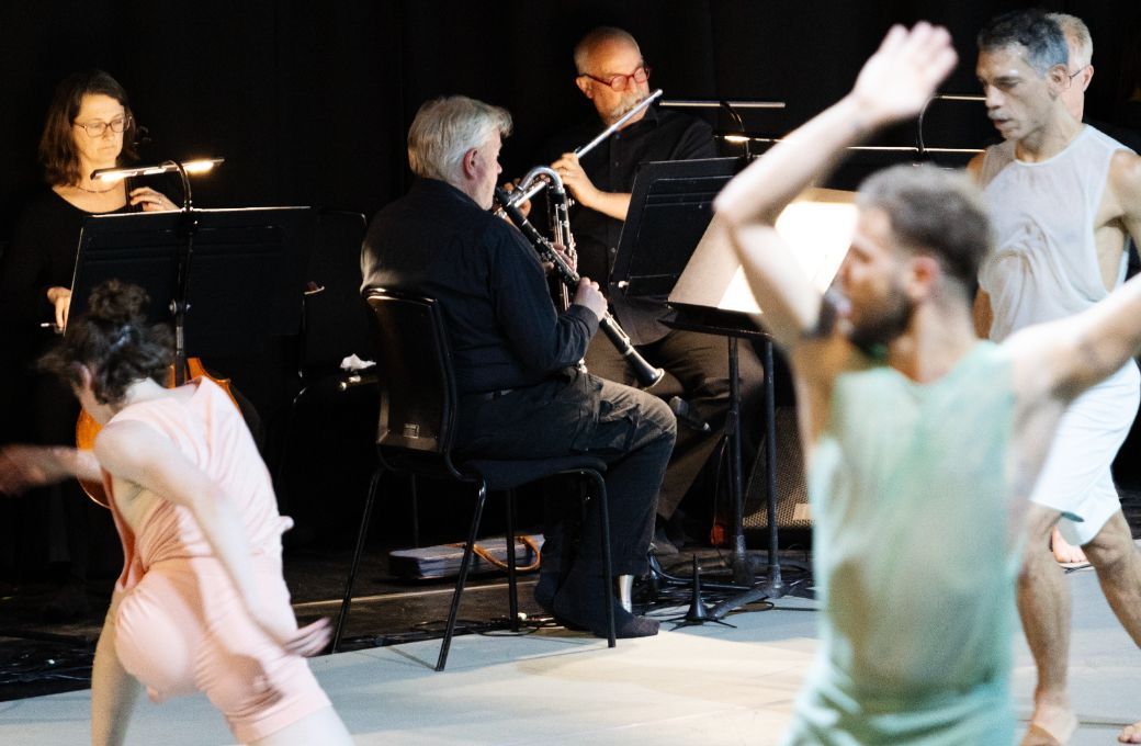 Sasha Waltz &amp; Guests with London Sinfonietta &copy; Josh Croll