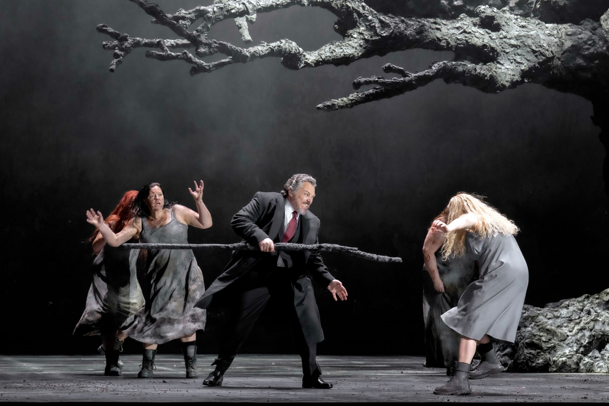 Christopher Maltman (Wotan) and Elisabet Strid (Brünnhilde) &copy; RBO | Monika Rittershaus