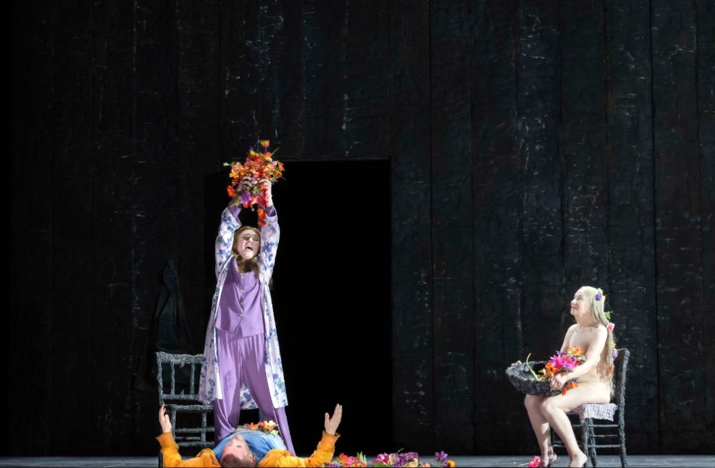 Natalya Romaniw (Sieglinde), Stanislas de Barbeyrac (Siegmund) and Illona Linthwaite (Erda) &copy; RBO | Monika Rittershaus