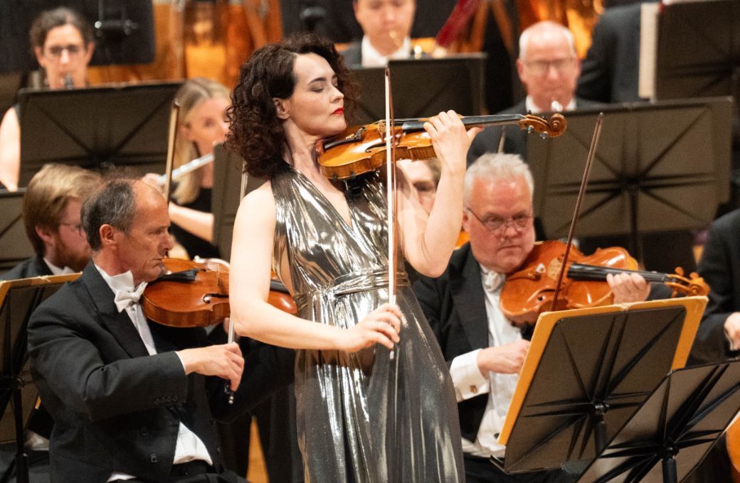 Alena Baeva and The Hallé © Sharyn Bellemakers | The Hallé