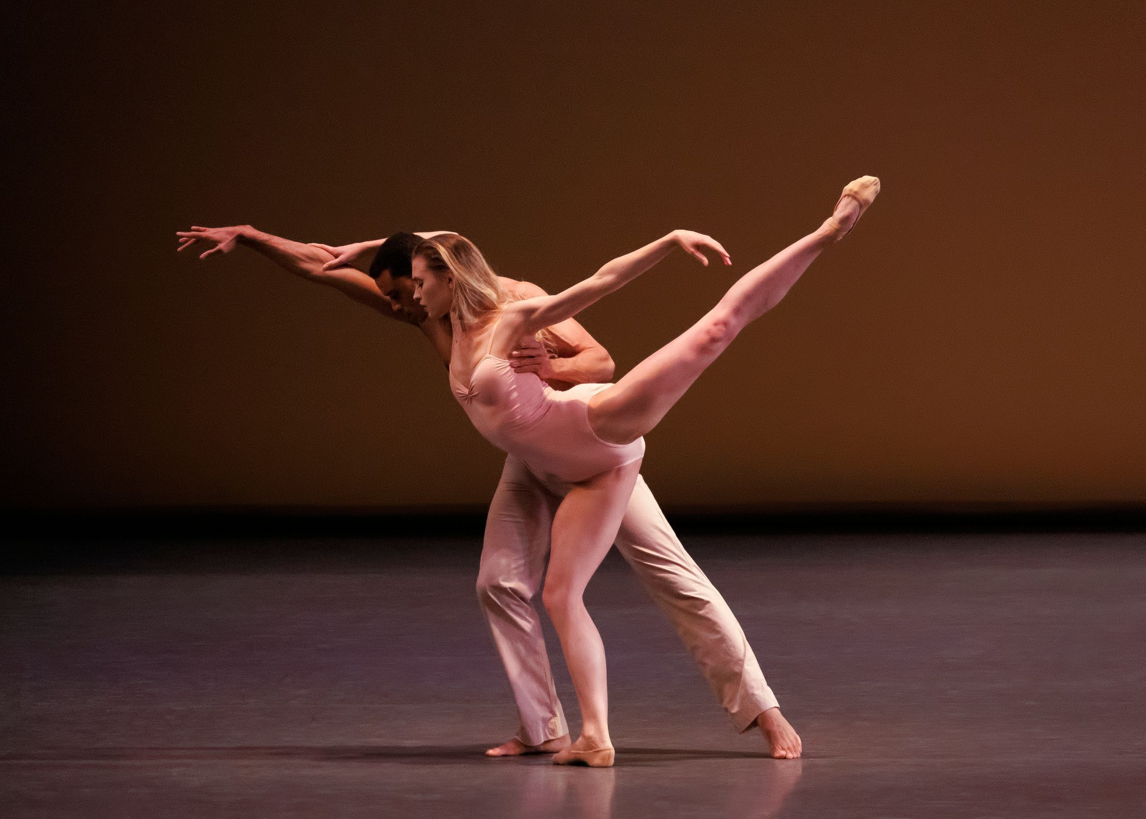 Miriam Miller and Preston Chamblee in Christopher Wheeldon's <i>After the Rain</i> © Erin Baiano