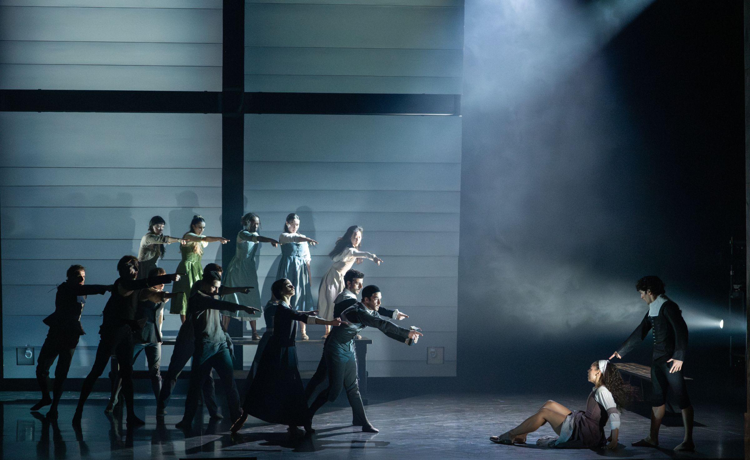 Scottish Ballet in Helen Pickett's <i>The Crucible</i> © Rimbaud Patron
