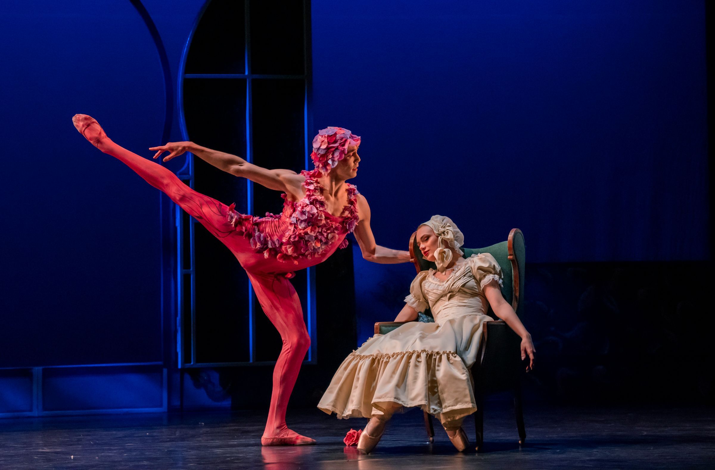 Jack Easton and Ariana Allen in <i>Le Spectre de la rose</i> &copy; Tristram Kenton