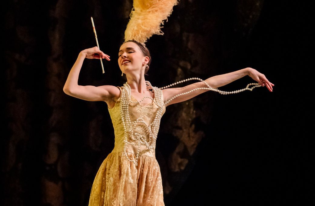 Sophie Walters (Hostess) in <i>Les Biches</i> &copy; Tristram Kenton