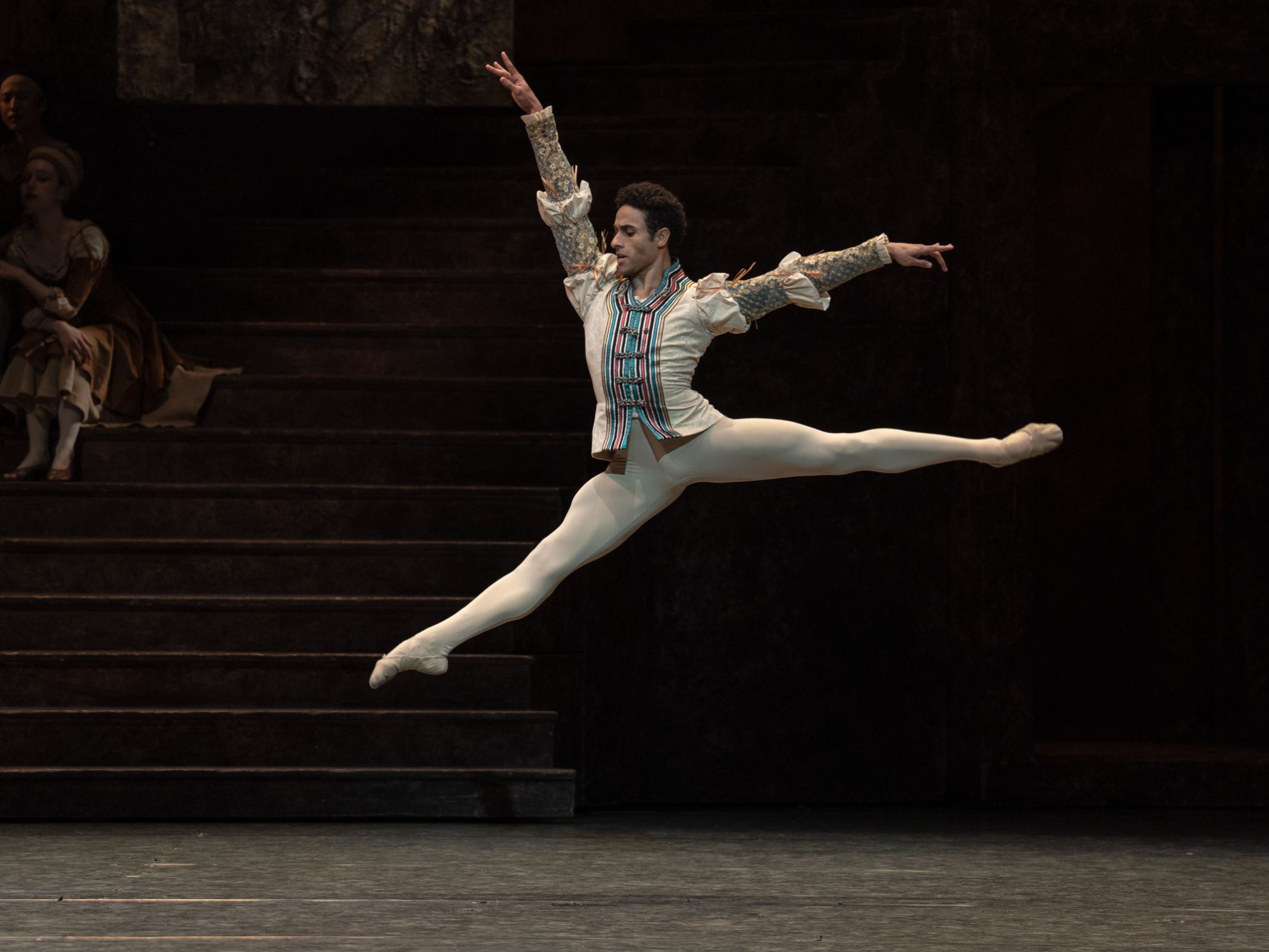 Patricio Revé as Romeo in MacMillan's <i>Romeo and Juliet</i> © Andrej Uspenski/RBO