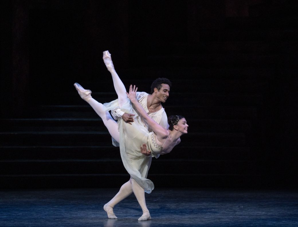 Patricio Revé as Romeo and Natalia Osipova as Juliet in <i>Romeo and Juliet</i> © Andrej Uspenski/RBO