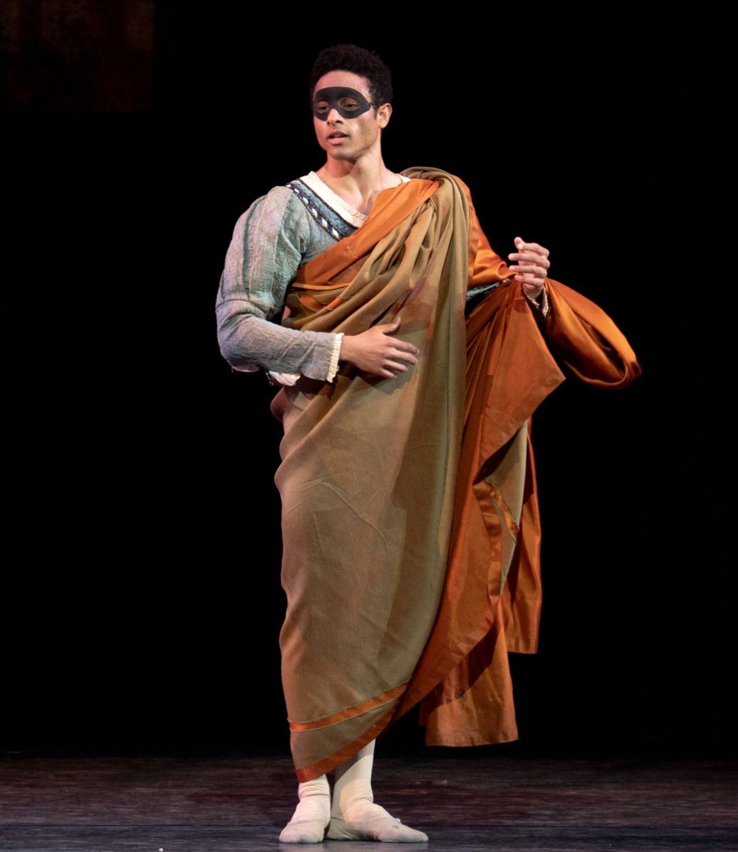 Patricio Revé as Romeo in Kenneth MacMillan's <i>Romeo and Juliet</i> © Andrej Uspenski/RBO