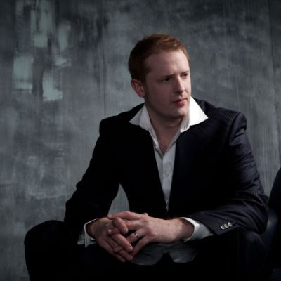 &copy; Benjamin Ealovega