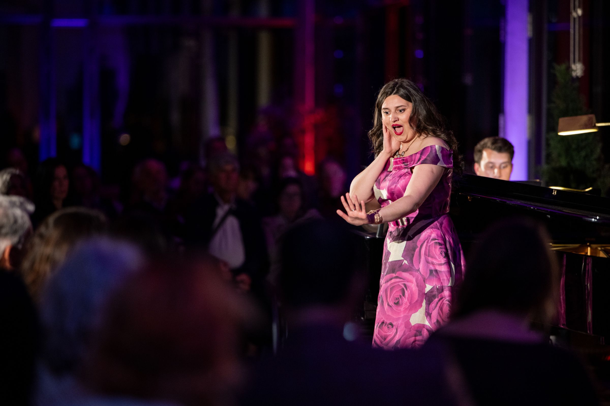 Oksana Pynchuk sings in the semifinalists’ concert © CascaisOpera