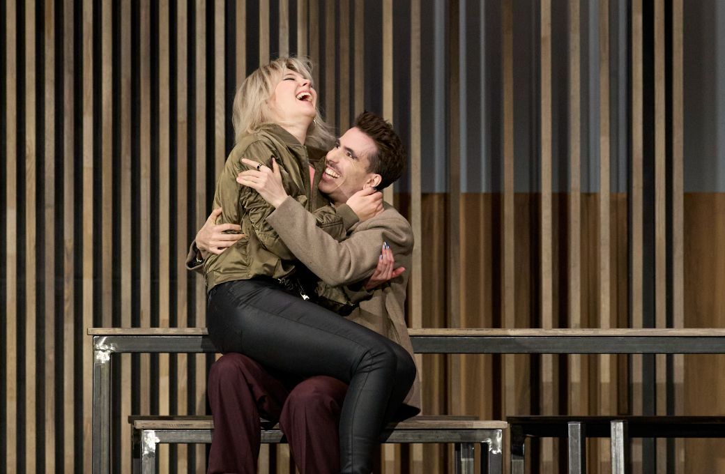 Erika Baikoff (Ophelia) und Maayan Licht (Laertes) &copy; Herwig Prammer