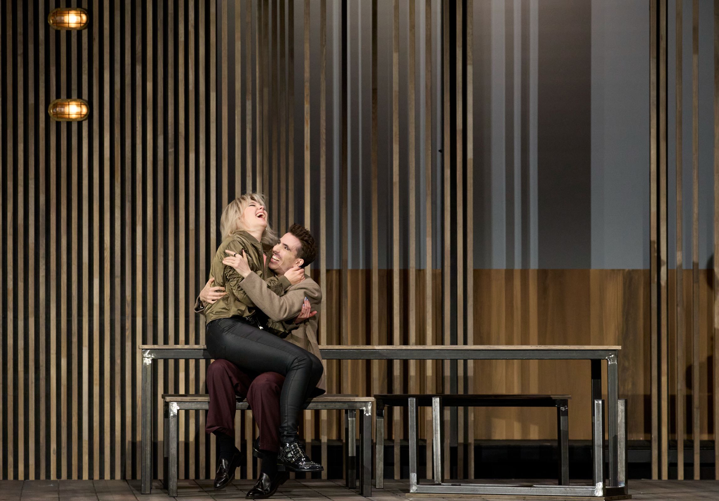 Erika Baikoff (Ophelia) und Maayan Licht (Laertes) &copy; Herwig Prammer