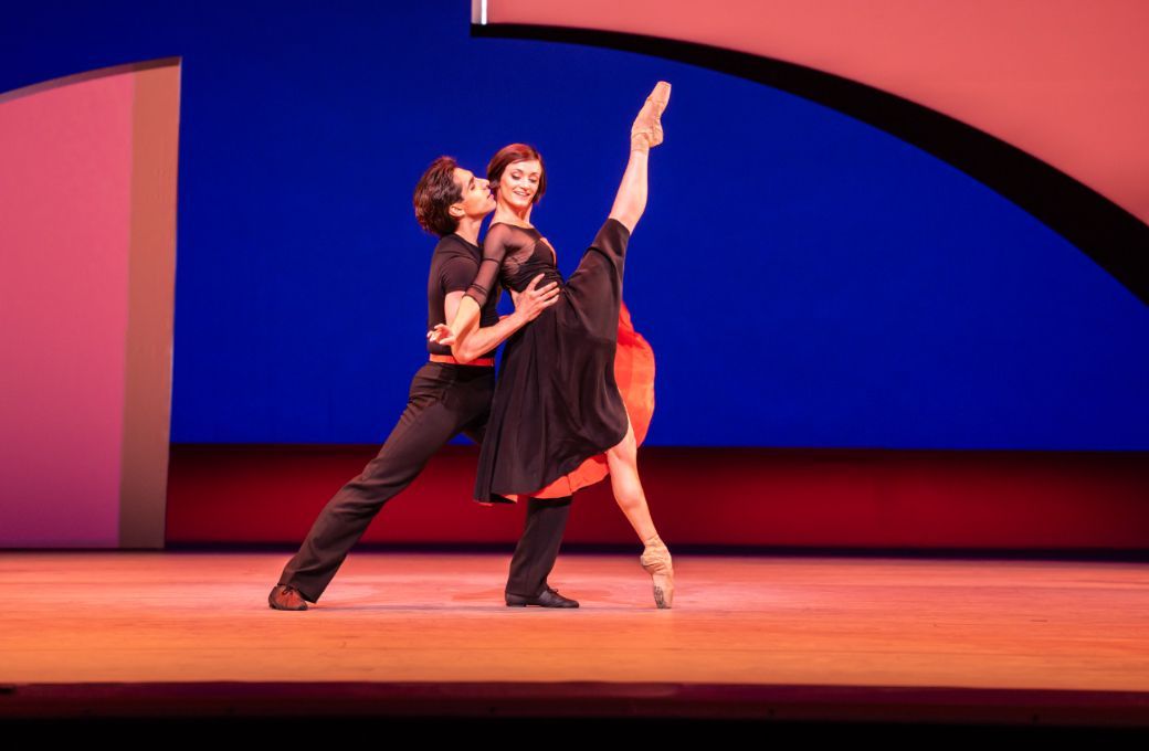 Cesar Corrales and Anna Rose O'Sullivan in Wheeldon's <i>An American in Paradise</i> &copy; Johan Persson