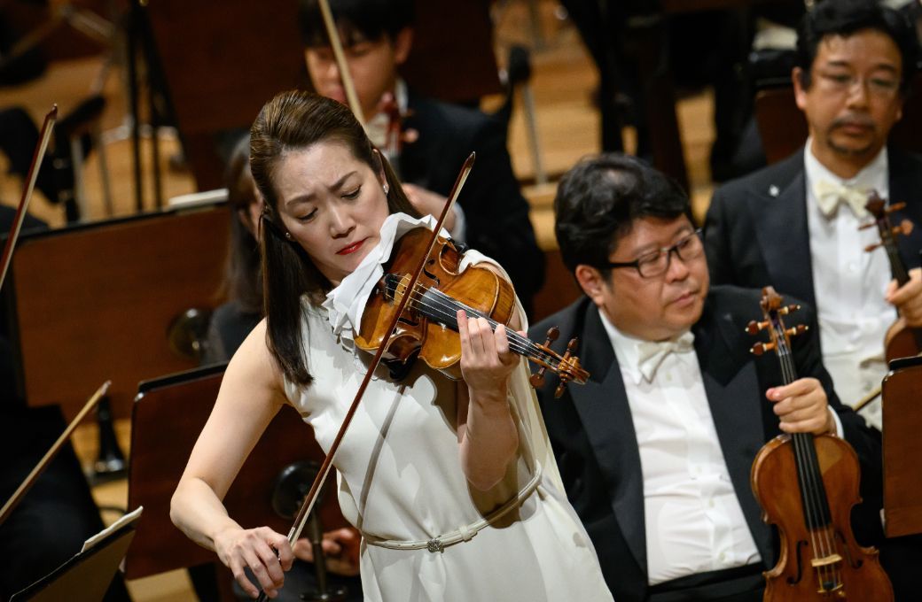 Akiko Suwanai and the NHK Symphony Orchestra, Tokyo © Prague Spring Festival | Petra Hajská